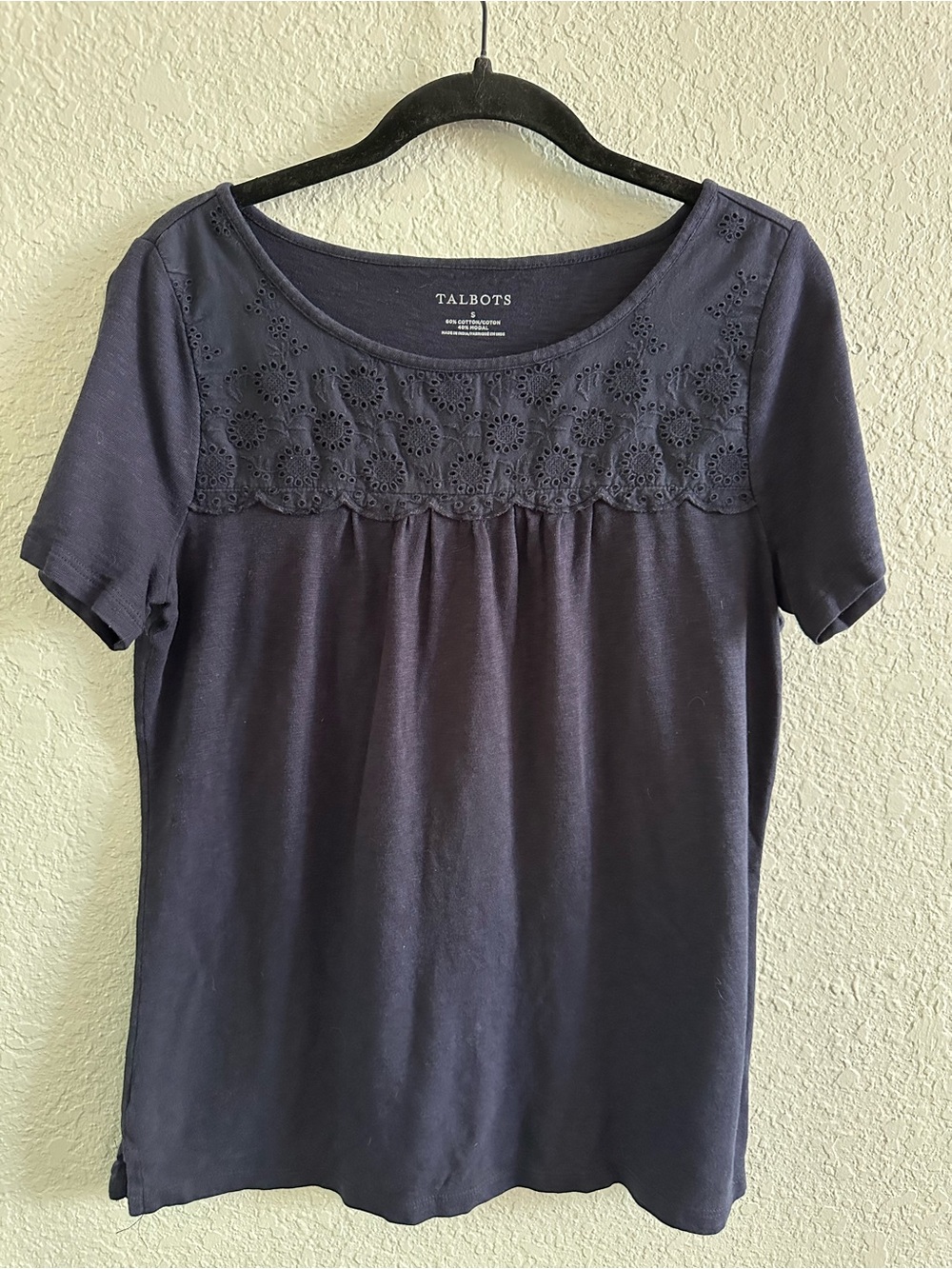 Talbots Women’s Navy Eyelet‎ Trim Short Sleeve Tee Top Cotton Modal Size Small - Picture 2 of 8